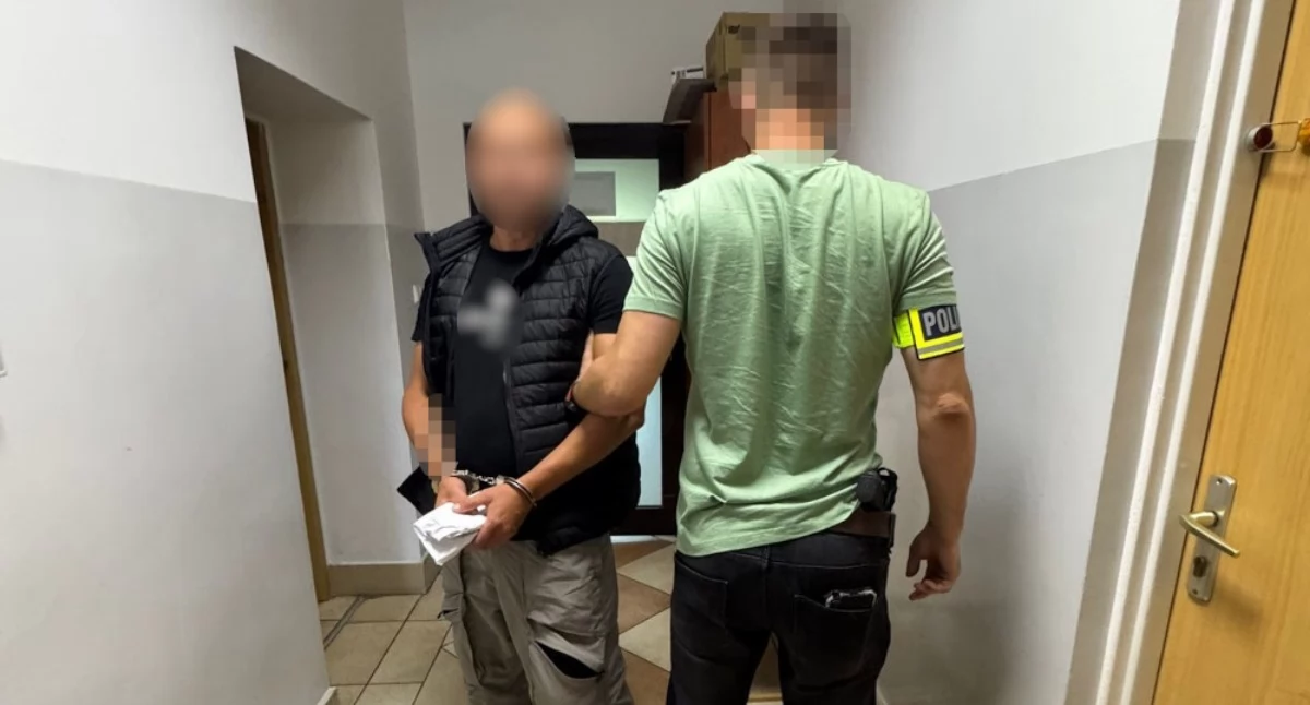 Bezpieczeństwo, PONIOSŁO MOCNO Zatrzymanie Bemowie - zdjęcie, fotografia