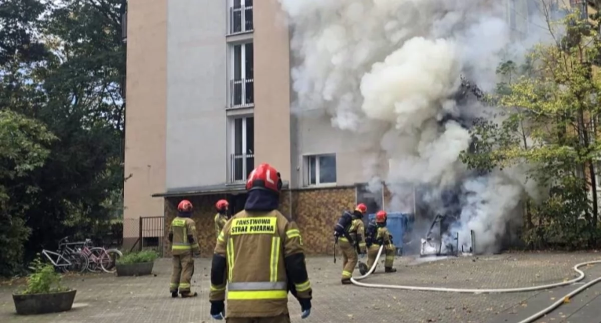 Pożary, Pożar Kierowca zobaczył ogień budynku - zdjęcie, fotografia